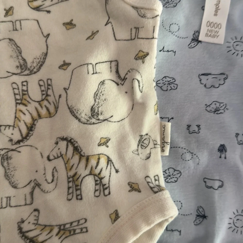 Newborn Baby / New Mama Unisex Starter Bundle 21 Piece Sz 000 & 0000 Preloved - Picture 4 of 11